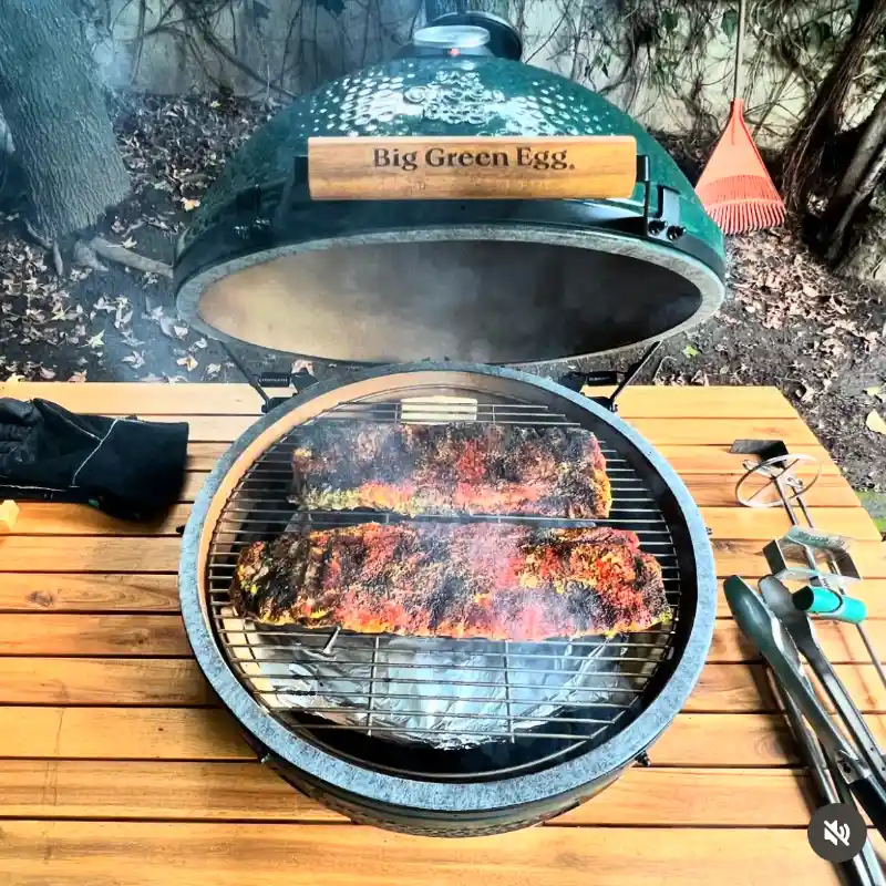 Stůl z eukalyptového dřeva pro gril XL BGE